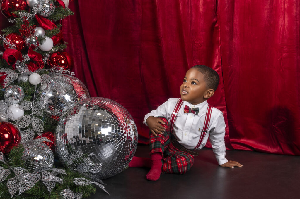 Studio Christmas mini sessions in Alexandria, VA.